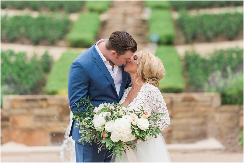 fort worth botanical garden wedding - Dallas Wedding Photographer- kierstonignacio -www.katepease.com_0016