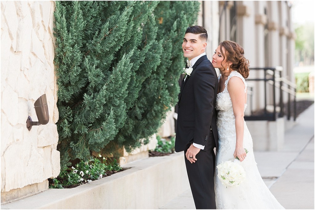 13piazza-in-the-village-wedding-dallas-wedding-photographer